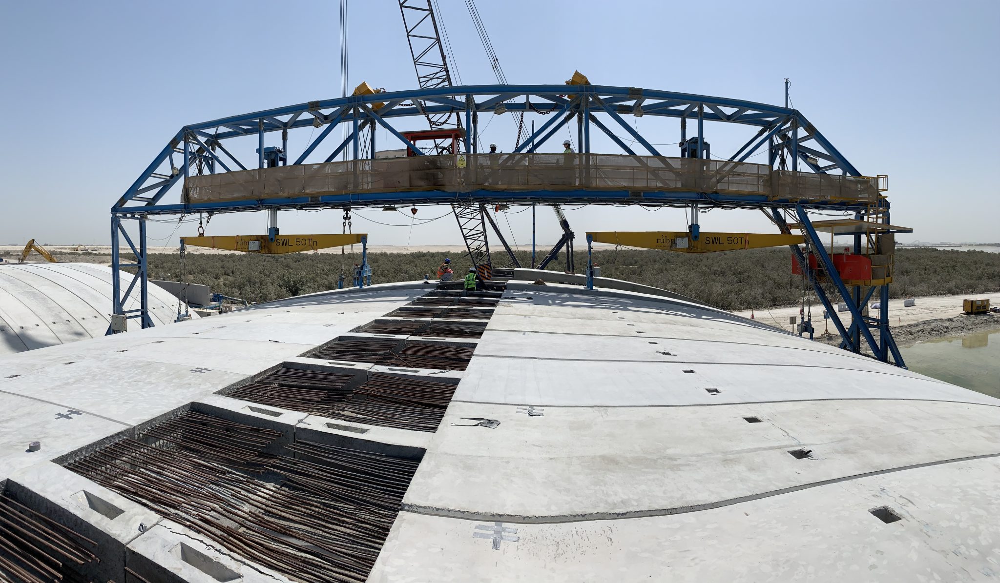 Special formwork for precast arch positioning by Rúbrica Engineering
