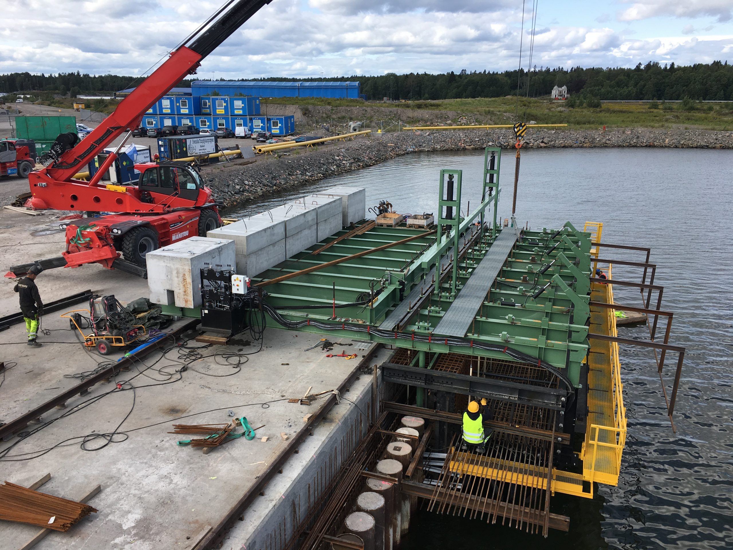 Capping beam equipment for Gävle Port by RÚBRICA MARITIME